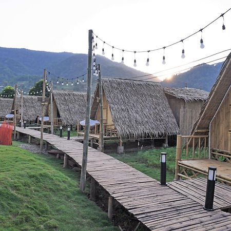Yellowstone Camps Resort Sapan Ban Huai Ti Zewnętrze zdjęcie